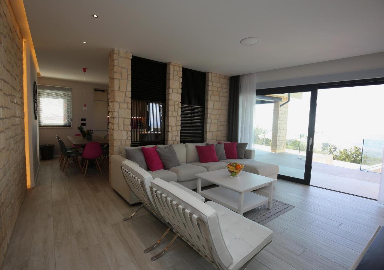 Villa Infinity Smrika Bagian luar foto