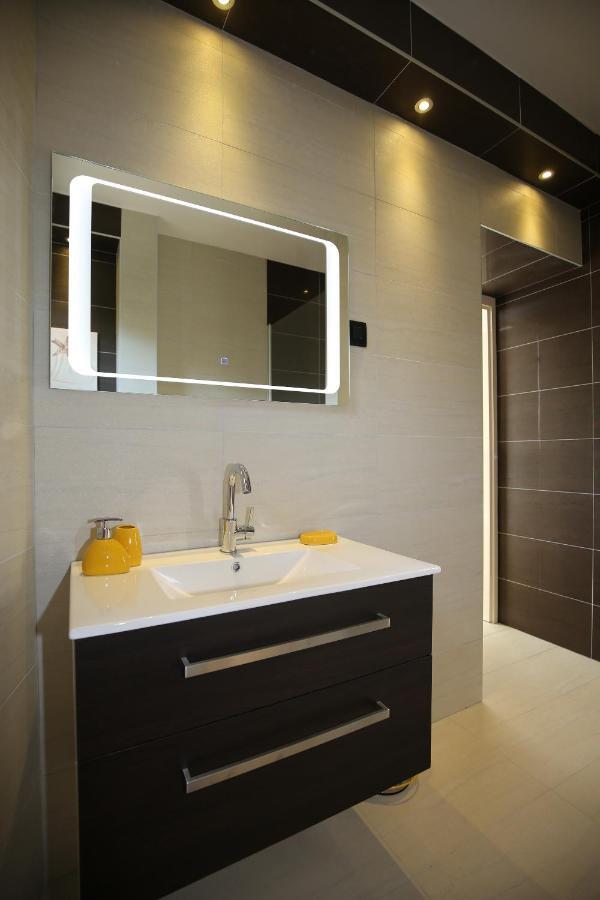Villa Infinity Smrika Bagian luar foto